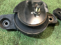 Engine mounts SUBARU LEGACY OEM 41022AE001, 41022AE011 BE5 BH5 2001 EJ206 AT