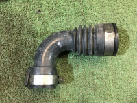 ท่ออินเตอร์คูลเลอร์ขวา SUBARU LEGACY OEM 14462AA081 BH5 BE5 2001