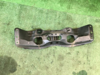 Travesaño delantero SUBARU LEGACY B4 OEM 20100AC021 BE5 BH5 1999 EJ206