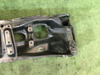 Travesaño delantero SUBARU LEGACY B4 OEM 20100AC021 BE5 BH5 1999 EJ206