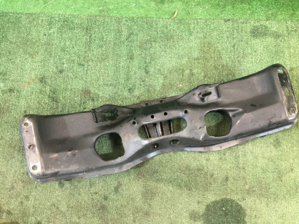 Travessa dianteira SUBARU LEGACY OEM 20101AE013 BHE BEE 2002 EZ30