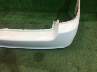 Parachoques trasero SUBARU LEGACY OEM 57703AE210WG, 57704AE170, BHE BH9 BH5 2002 White 51E, 96H