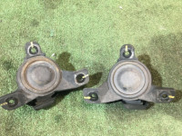Soportes de motor 41022AE100, 41022AE110 SUBARU LEGACY
