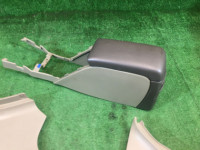 Porta-luvas e apoio de braço SUBARU LANCASTER OEM 92111AE010AD BHE BH9 BH5 2002 Silver 1U2