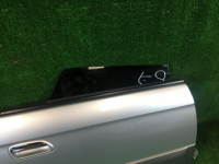 Porta traseira direita SUBARU LANCASTER OEM 60400AE420 BHE BH9 2002 Silver 1U2