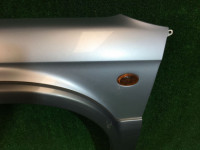 Guarda-lamas dianteiro esquerdo SUBARU LANCASTER OEM 57120AE031 BHE BH9 2002 Silver 1U2