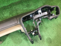 Tablier SUBARU LANCASTER OEM 66045AE000DG BHE BH9 2002 Silver 1U2
