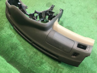 Tablier SUBARU LANCASTER OEM 66045AE000DG BHE BH9 2002 Silver 1U2