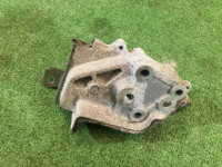 正时张紧器支架 SUBARU LANCASTER OEM 13156AA061 BH9 BE9 BH5 BE5 1998 EJ254