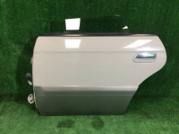Porta traseira esquerda SUBARU LANCASTER OEM 60400AE430 BHE BH9 2000 8L5
