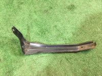 Soporte izquierdo del parachoques delantero 57707AE240 SUBARU LANCASTER