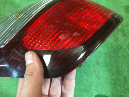 左テールランプ SUBARU LANCASTER OEM 84201AE230 BHE BH9 2000