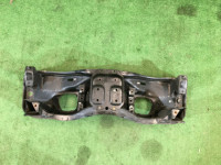Travesaño delantero 20101AE023 SUBARU LEGACY