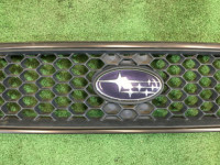 Rejilla del radiador SUBARU LEGACY OEM 91121AE230 BE9 BE5 2001 01G