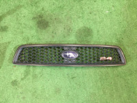 Rejilla del radiador 91121AE230 SUBARU LEGACY