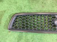 Rejilla del radiador SUBARU LEGACY OEM 91121AE230 BE9 BE5 2001 01G