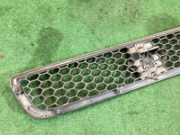 Rejilla del radiador SUBARU LEGACY OEM 91121AE230 BE9 BE5 2001 01G