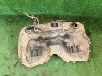 油箱 SUBARU LEGACY OEM 42120AC020 BG9 BG5 BD5 BD9 1996 EJ25 AT