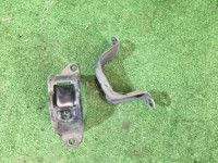 ขายึดเหล็กกันโคลงหลัง 20520AA001, 20520AA011 SUBARU LEGACY