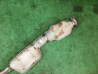 ท่อไอเสียท่อนกลาง SUBARU LEGACY OEM 44200AC080 BG9  BD9 1996 EJ25 AT
