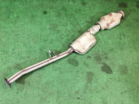 ท่อไอเสียท่อนกลาง SUBARU LEGACY OEM 44200AC080 BG9  BD9 1996 EJ25 AT