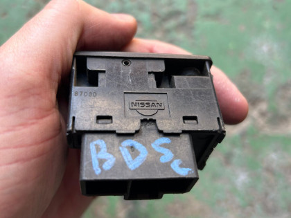 Блок управления зеркалами SUBARU LEGACY OEM 83071FA020 BD5 1998 EJ20E