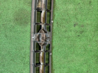 Решетка радиатора SUBARU LANCASTER OEM 91121AE190 BHE 2000 Beige 8L5