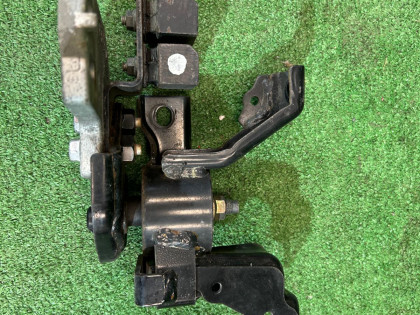 Soporte derecho del motor SUBARU LEGACY OEM 41020AG020 BL5 2003 EJ20X