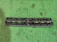 フロントグリル SUBARU LANCASTER OEM 91121AE200 BH9 1998 beige 8L5