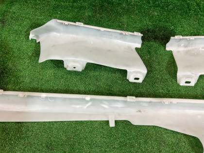 Protector de los tubos de la calefacción SUBARU LEGACY OEM 94060AC500 94060AC510 94061AC500 94061AC510 BG9 1996 EJ25 AT