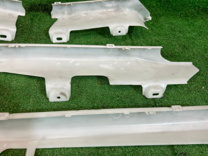 Protector de los tubos de la calefacción SUBARU LEGACY OEM 94060AC500 94060AC510 94061AC500 94061AC510 BG9 1996 EJ25 AT