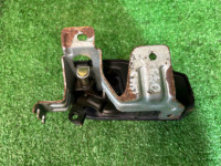 Puxador da tampa do depósito SUBARU LEGACY OEM 57340AE020 BH5 1999 silver 792