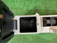 Porta-luvas e apoio de braço кожа SUBARU OUTBACK OEM 92111AG040WA BP9 2004 gold 3M4