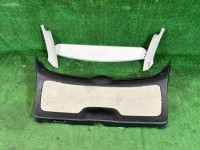 แผงบุประตูท้าย 94320AG030JC 94320AG030JC 94330AG000OR 94330AG010OR SUBARU OUTBACK
