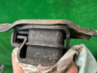 エンジンマウント SUBARU OUTBACK OEM 41022FE040 41022FE030 41022FE040 41022FE030 BP9 2004 EJ253 AT