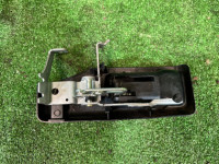 Puxador da tampa do depósito SUBARU OUTBACK OEM 57340AG000 BP9 2004 gold 3M4