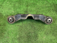 Подушка редуктора SUBARU OUTBACK OEM 41310AG021 BPE 2007 EZ30 AT