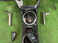 Guantera y reposabrazos комплект SUBARU OUTBACK OEM 92114AG120JC 66120AG101JC 35170AG000 BPE 2007 Grey 65Z