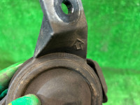 发动机支座 SUBARU OUTBACK OEM 41022AG021 41022AG031 BPE 2007 EZ30 AT