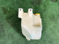 Depósito do lava-vidros SUBARU LEGACY OEM 86610FC000 BG5 1998 EJ20DD AT