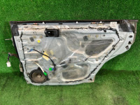 Puerta trasera derecha SUBARU LEGACY OEM 61400AC300 BG5 1998 Silver 406