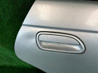 Puerta trasera derecha SUBARU LEGACY OEM 61400AC300 BG5 1998 Silver 406