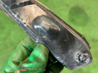 Suporte esquerdo do para-choques dianteiro SUBARU LEGACY OEM 57714AC050 BG5 1998 Silver 406