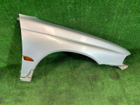 บังโคลนหน้าขวา Цвет 406 SUBARU LEGACY OEM 57110AC100 BG5 1998 Silver 406