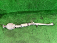 ท่อไอเสียท่อนกลาง SUBARU LEGACY OEM 44200AC030 BG5 1998 EJ20DD AT