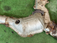 三元催化器 выпускной коллектор SUBARU LANCASTER OEM 44111AE160 44109AE001 BH9 2001 EJ254 AT