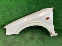 บังโคลนหน้าซ้าย цвет 07C SUBARU LANCASTER OEM 57120AE031 BH9 2001 White 07C