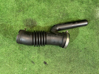 ท่อกรองอากาศ SUBARU LANCASTER OEM 14457AA340 BH9 2001 EJ254 AT