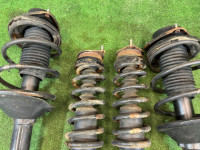 Amortiguadores SUBARU LANCASTER OEM 20310AE340 20310AE350 20330AE100 20365AE130 BH9 2001 EJ254 AT