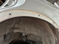 บังโคลนหลังซ้าย Цвет 9G9 SUBARU LANCASTER OEM 51410AE170 BH9 2000 Silver 9G9